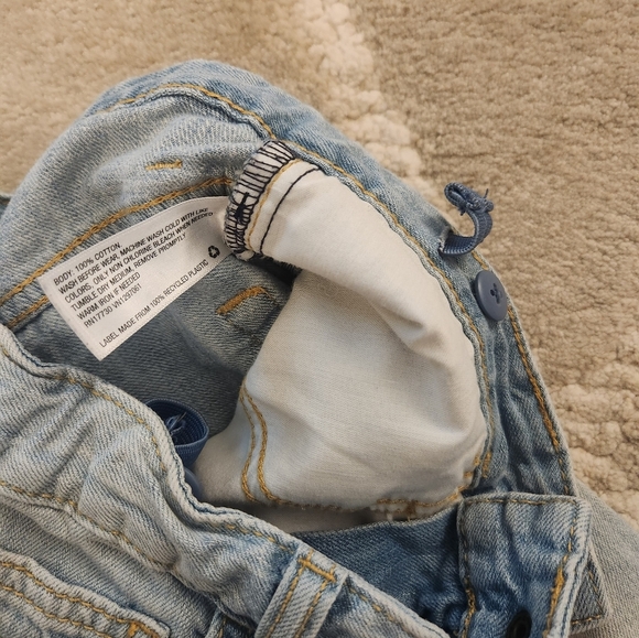 CAT & JACK~Target Girls distressed denim skinny shorts blue Size 10 - Picture 7 of 12